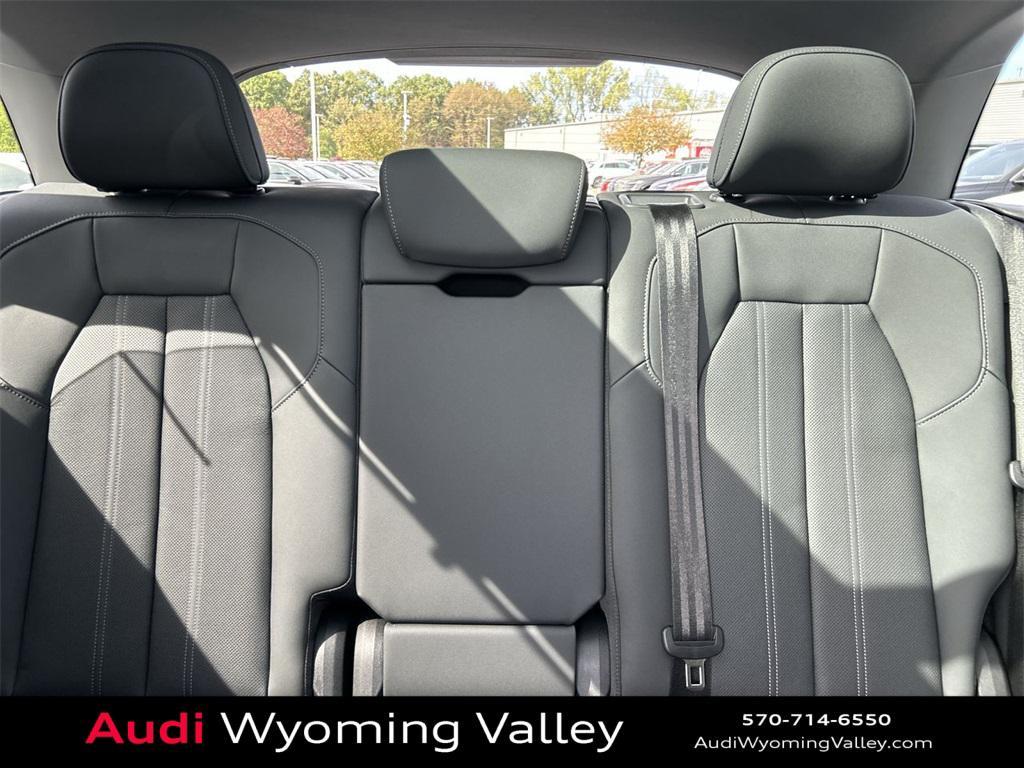 new 2025 Audi Q5 car, priced at $62,080