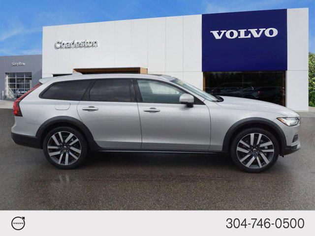 new 2025 Volvo V90 Cross Country car, priced at $63,925