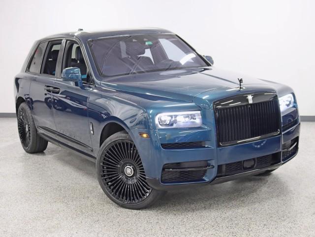 used 2022 Rolls-Royce Cullinan car, priced at $289,991