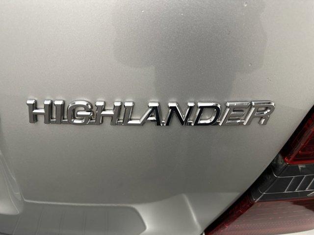 used 2004 Toyota Highlander car, priced at $8,000