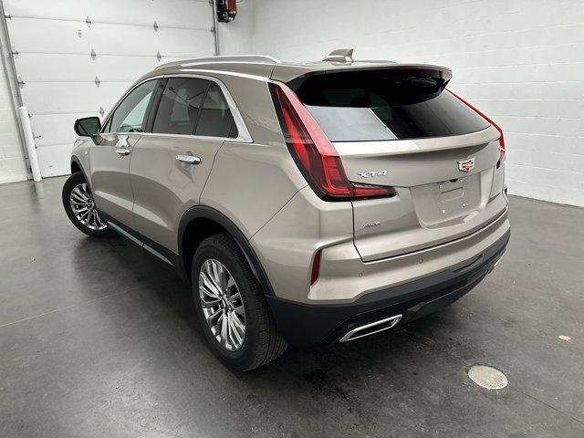 used 2025 Cadillac XT4 car, priced at $43,000