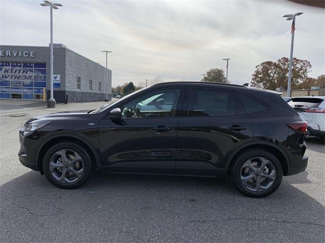 new 2025 Ford Escape car, priced at $30,450