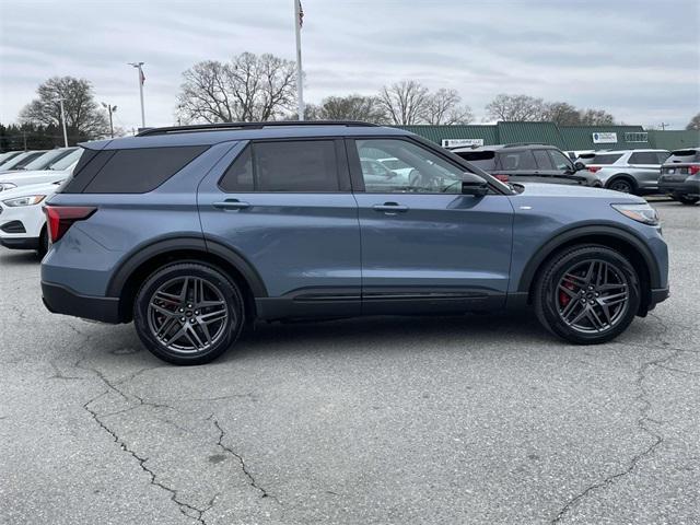 new 2025 Ford Explorer car, priced at $46,724