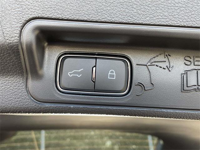 new 2025 Ford Explorer car, priced at $44,524