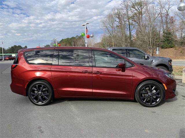 used 2020 Chrysler Pacifica car, priced at $24,600