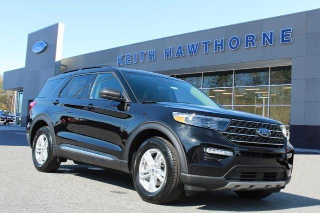 new 2024 Ford Explorer car, priced at $40,261