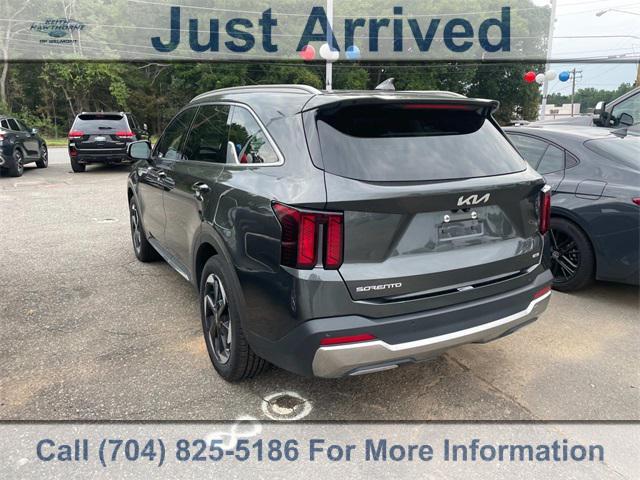 used 2025 Kia Sorento Hybrid car, priced at $34,500