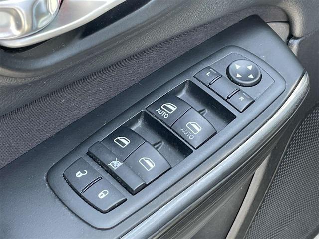 used 2015 Jeep Cherokee car, priced at $9,321