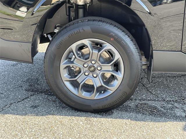 new 2025 Ford Maverick car, priced at $32,568