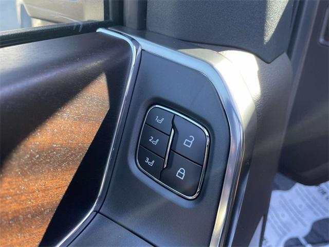 new 2025 Ford F-250 car, priced at $90,109