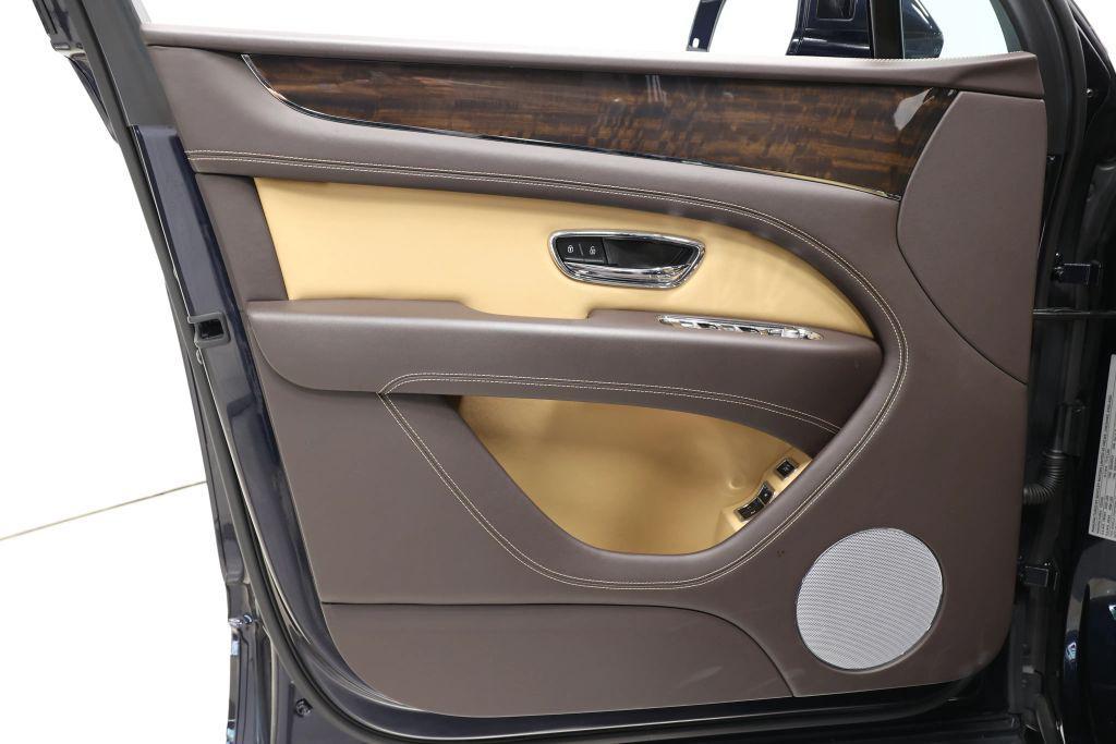 used 2021 Bentley Bentayga car, priced at $118,999