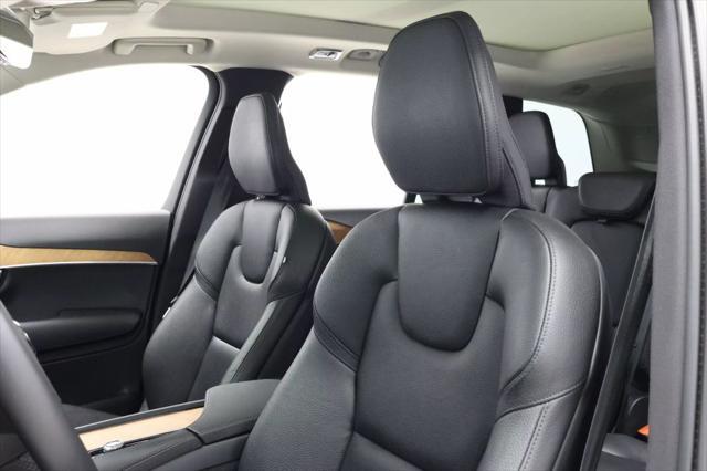 used 2022 Volvo XC90 car, priced at $37,985
