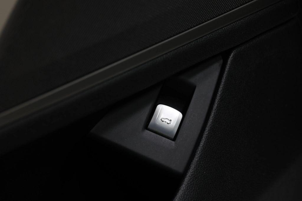 used 2016 BMW 750 car, priced at $20,985