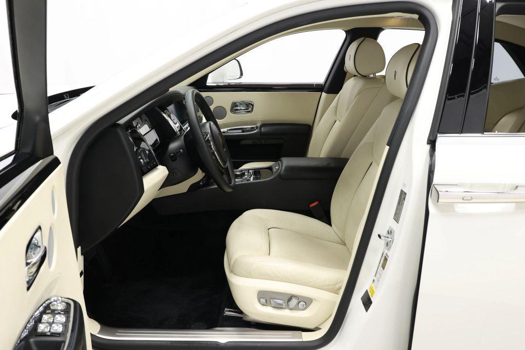 used 2016 Rolls-Royce Ghost car, priced at $127,985