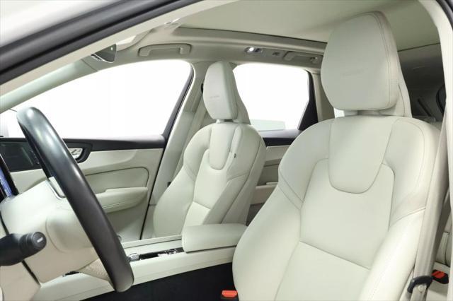 used 2020 Volvo XC60 Recharge Plug-In Hybrid car, priced at $29,985