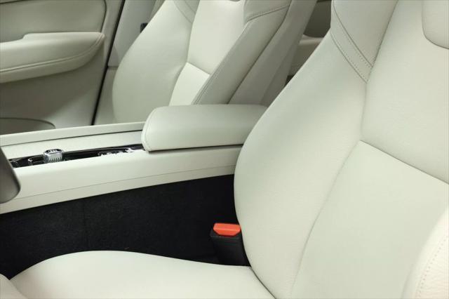 used 2020 Volvo XC60 Recharge Plug-In Hybrid car, priced at $29,985