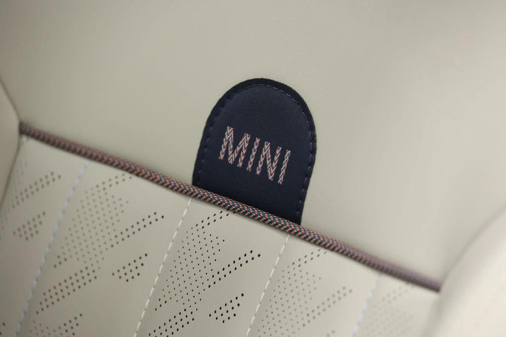 used 2025 MINI Hardtop car, priced at $31,999