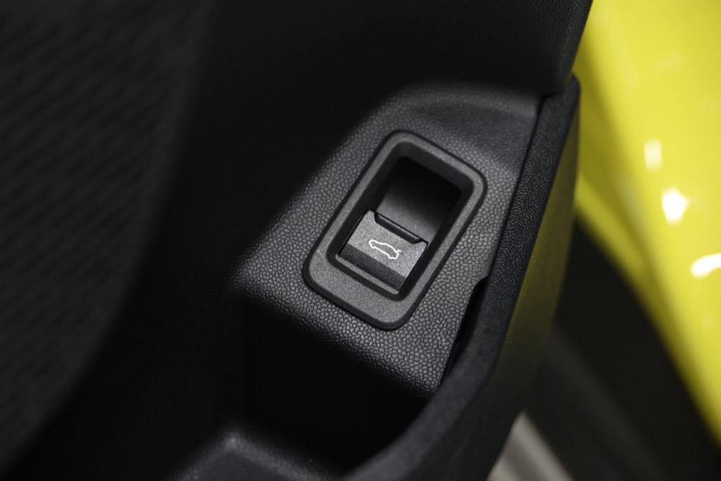 used 2025 MINI Hardtop car, priced at $31,999