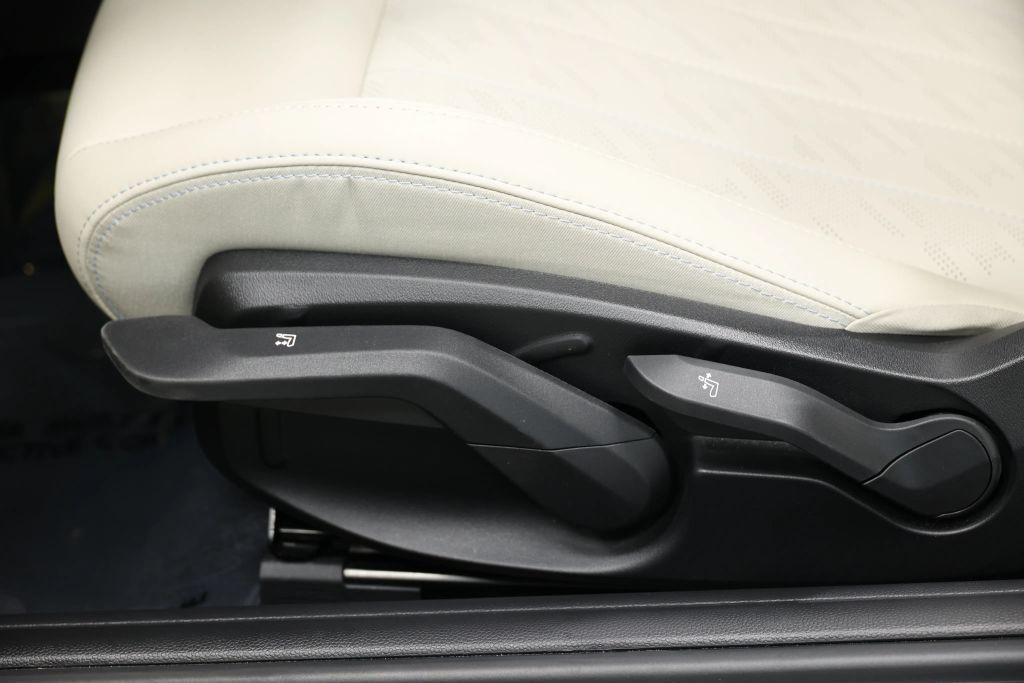 used 2025 MINI Hardtop car, priced at $31,999