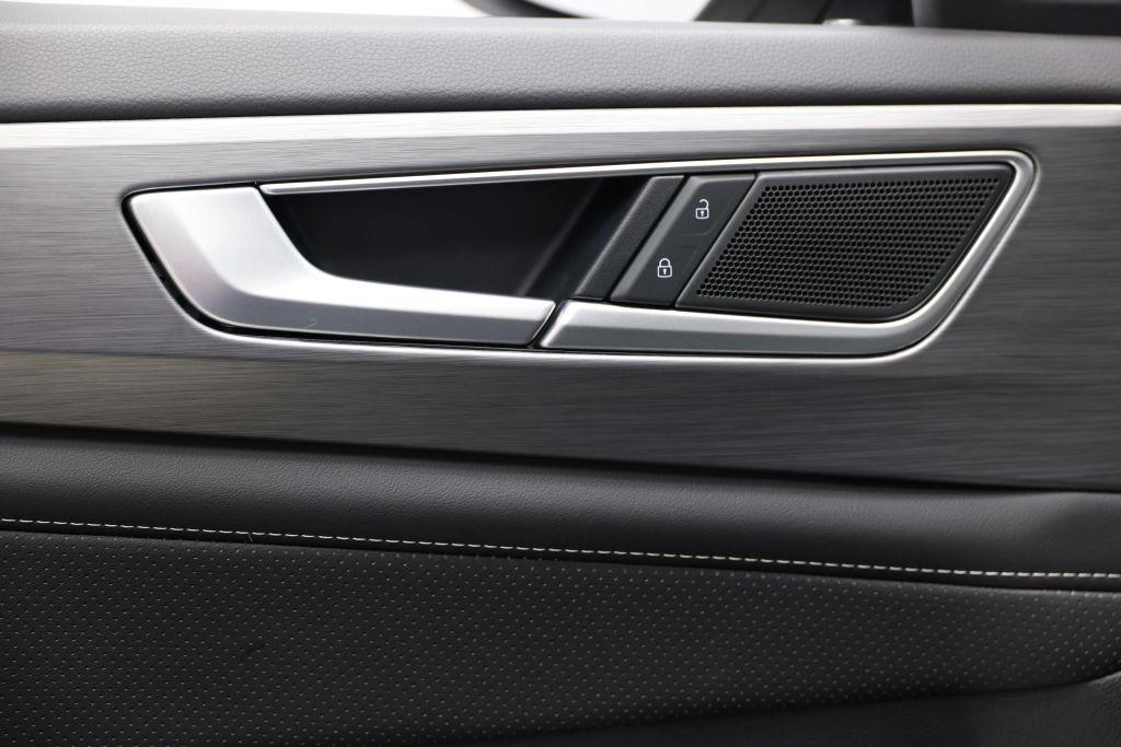 used 2025 Volkswagen Atlas Cross Sport car, priced at $34,585