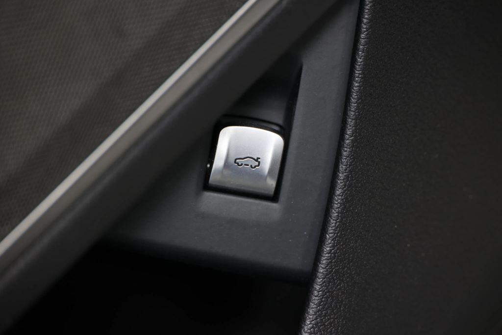 used 2022 BMW 750 car, priced at $50,999