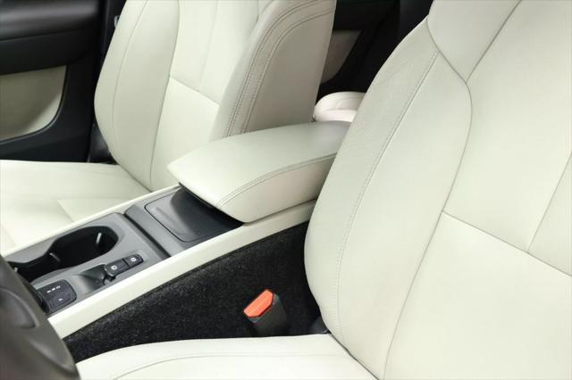 used 2019 Volvo XC40 car, priced at $19,585