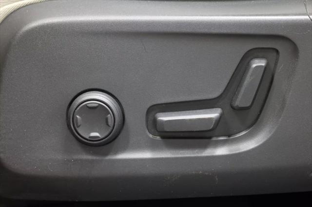 used 2019 Volvo XC40 car, priced at $19,585