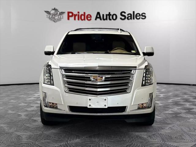 used 2018 Cadillac Escalade ESV car, priced at $32,467