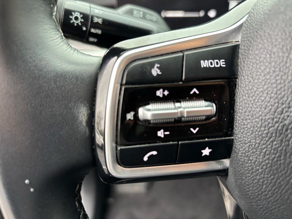 used 2024 Kia Sorento car, priced at $30,879