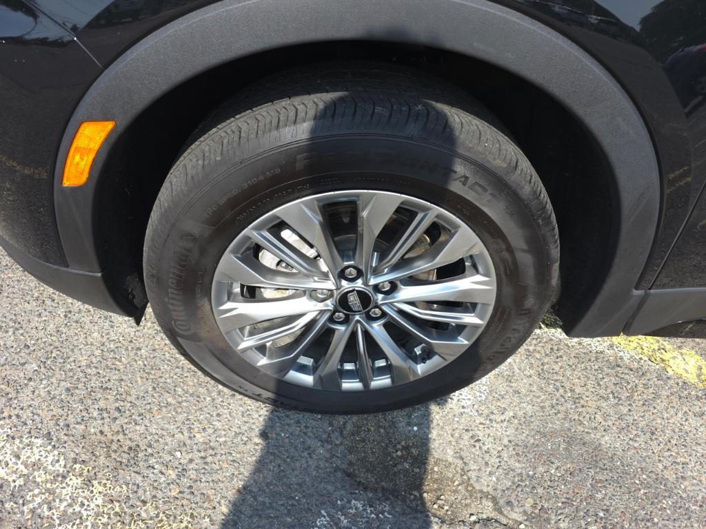 used 2024 Cadillac XT4 car, priced at $37,993
