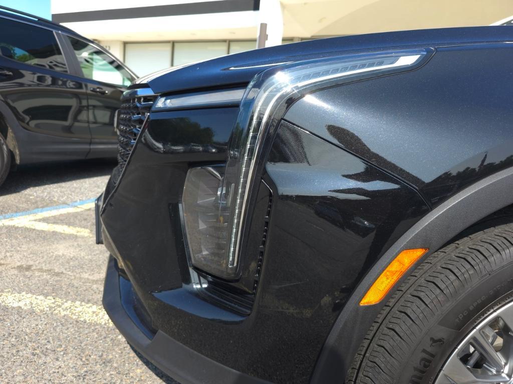 used 2024 Cadillac XT4 car, priced at $37,993