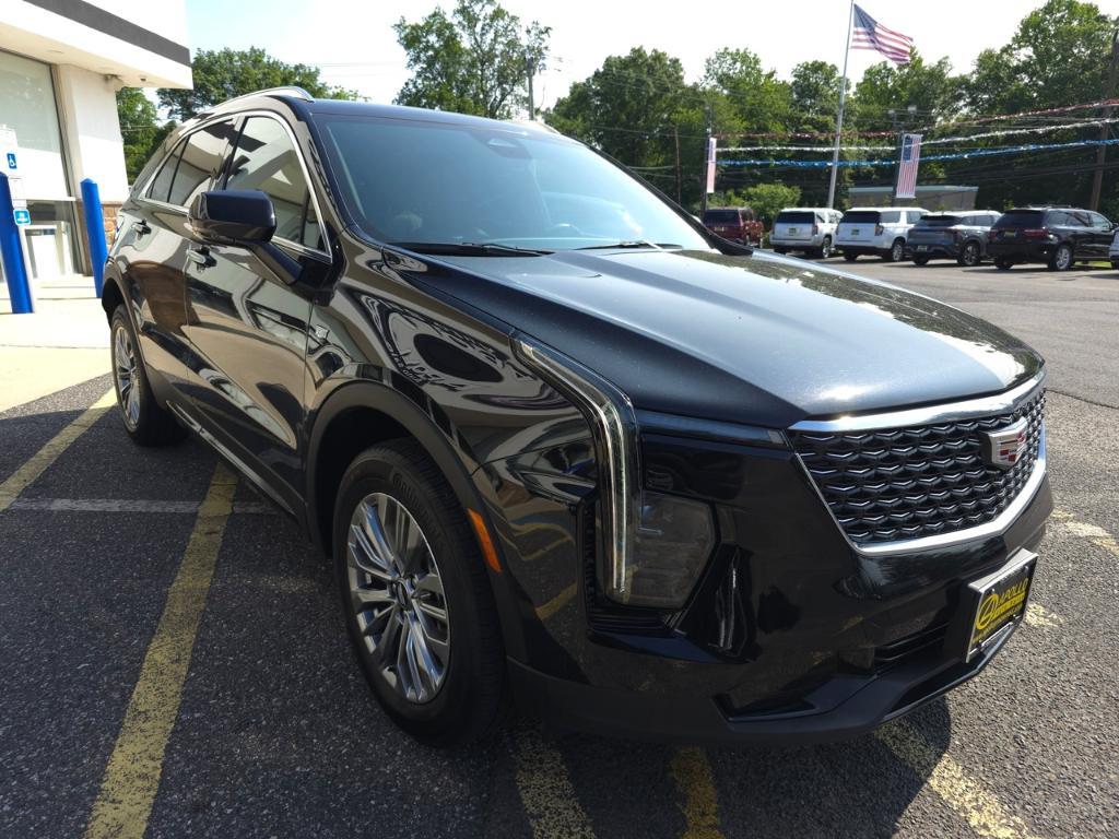 used 2024 Cadillac XT4 car, priced at $37,993