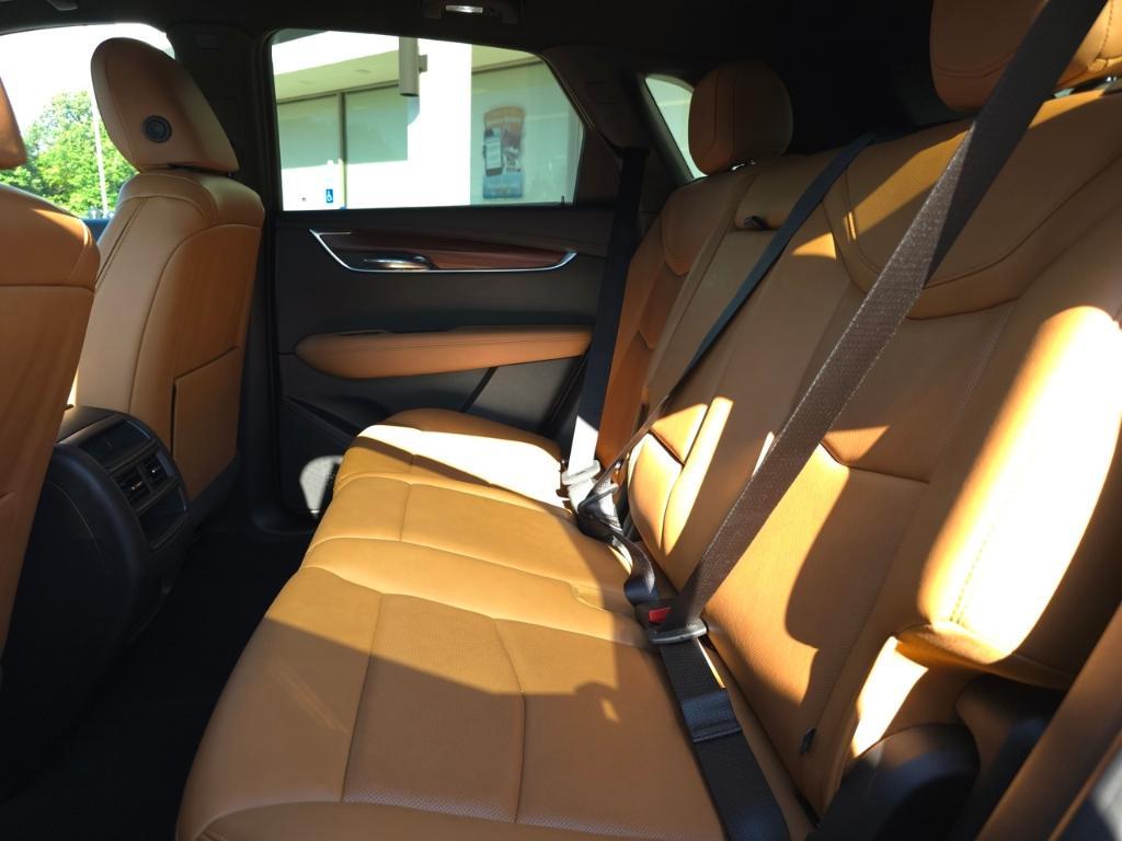 used 2021 Cadillac XT5 car, priced at $28,983