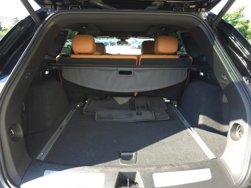 used 2021 Cadillac XT5 car, priced at $28,983