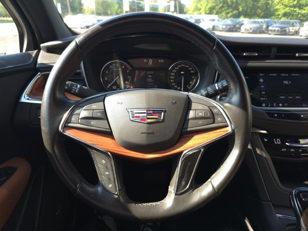 used 2021 Cadillac XT5 car, priced at $28,983