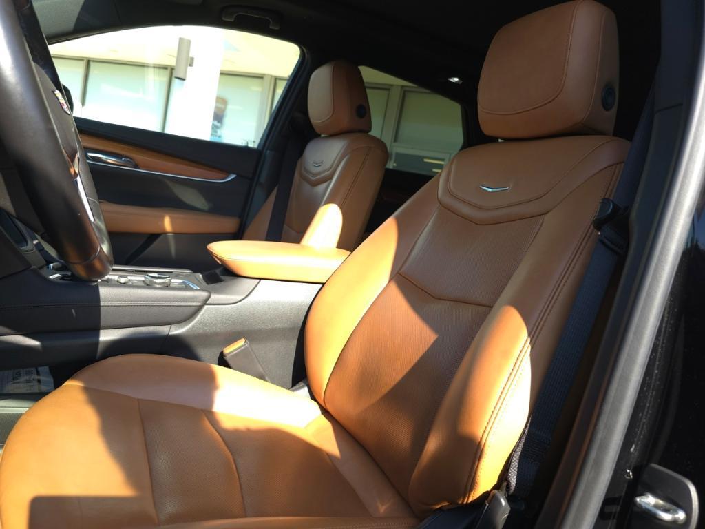 used 2021 Cadillac XT5 car, priced at $28,983