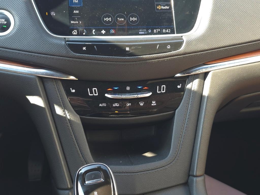 used 2021 Cadillac XT5 car, priced at $28,983