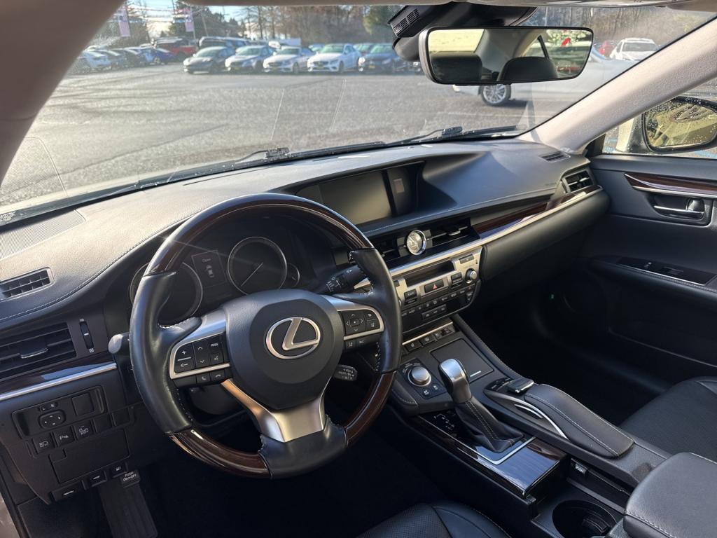 used 2016 Lexus ES 300h car, priced at $23,082