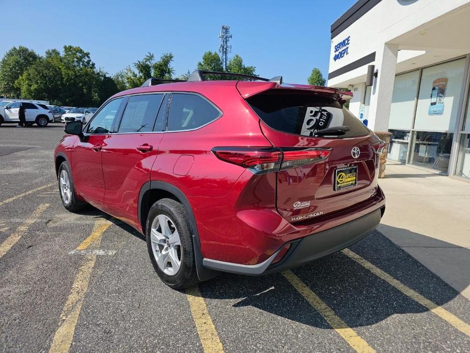 used 2022 Toyota Highlander car, priced at $29,874