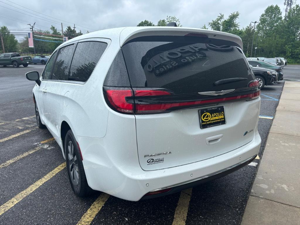used 2023 Chrysler Pacifica Hybrid car, priced at $28,336
