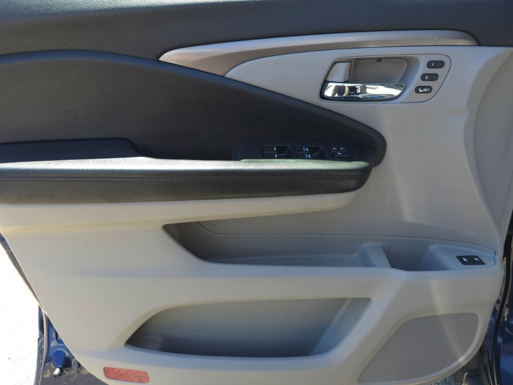 used 2020 Honda Pilot car, priced at $27,983