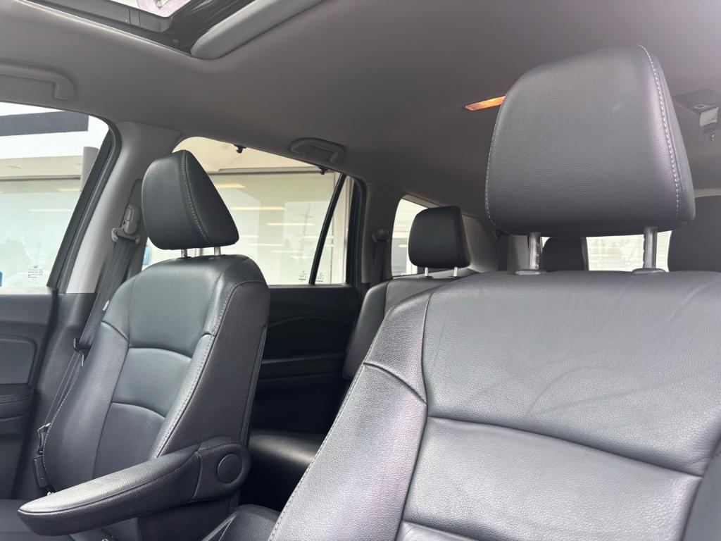 used 2022 Honda Pilot car, priced at $31,993