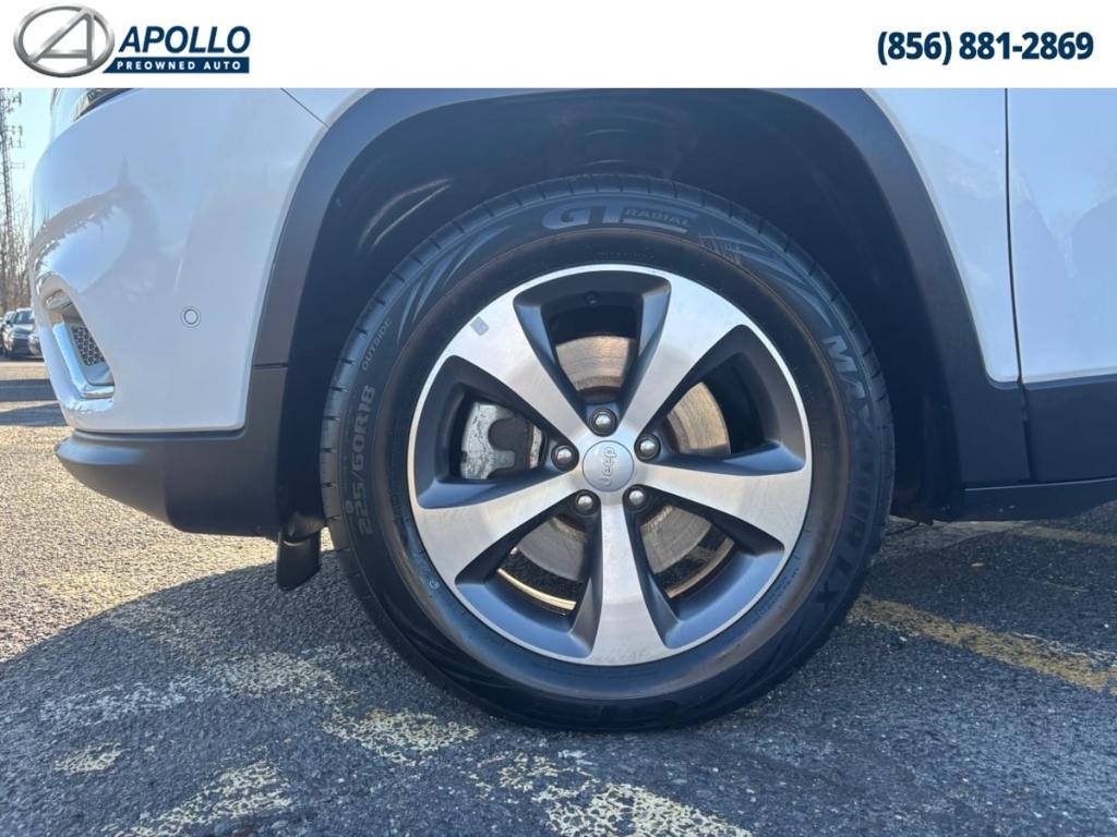 used 2021 Jeep Cherokee car, priced at $24,299