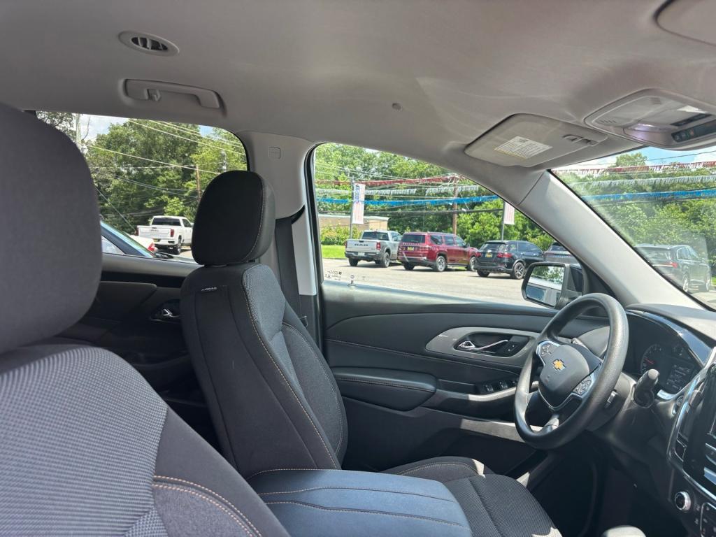 used 2021 Chevrolet Traverse car, priced at $22,993