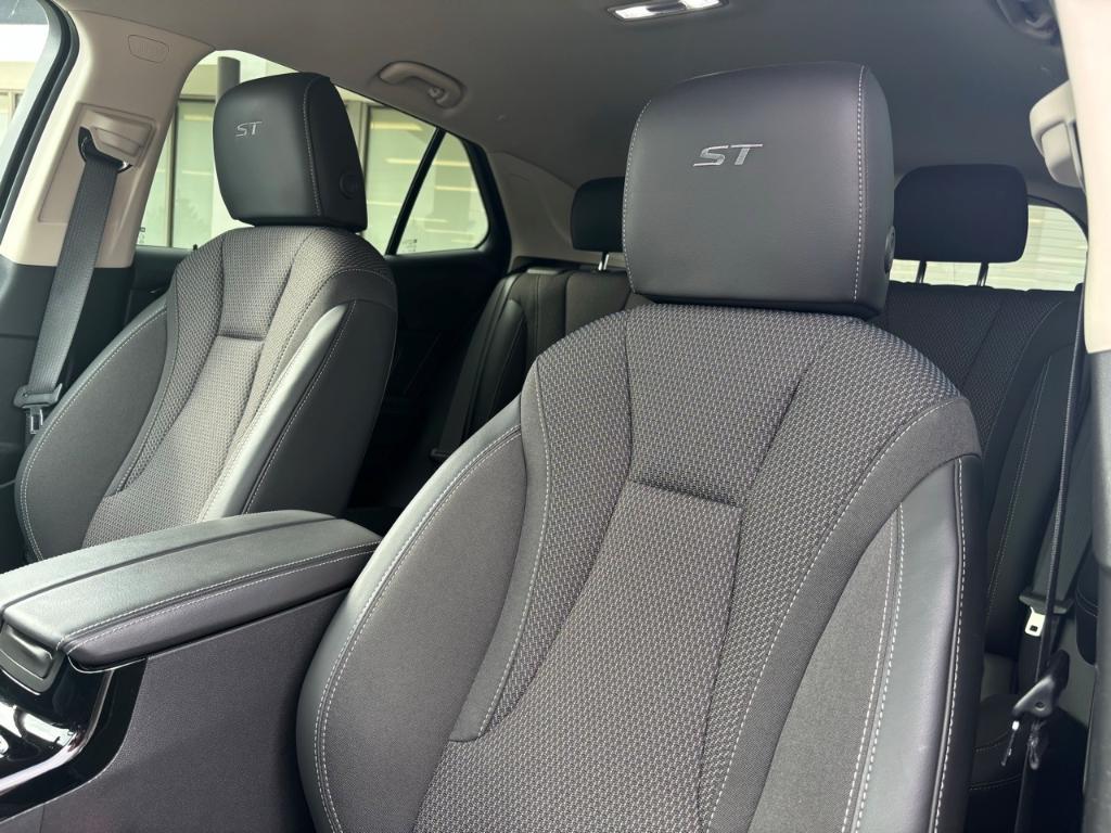 used 2023 Buick Envision car, priced at $27,983