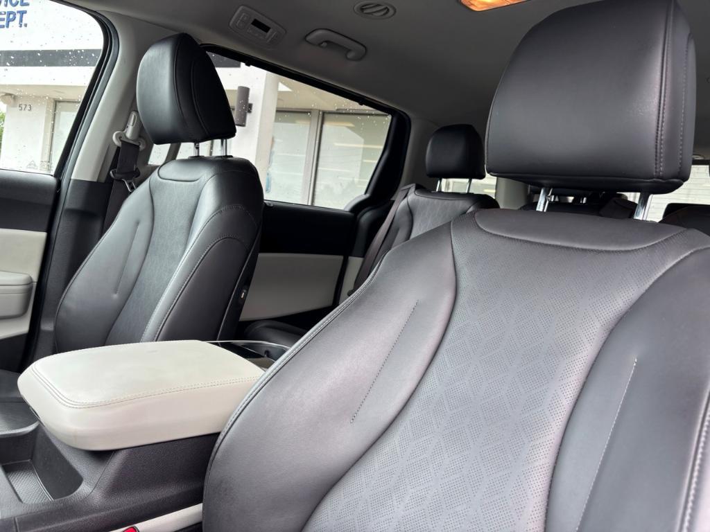 used 2022 Kia Carnival car, priced at $26,443
