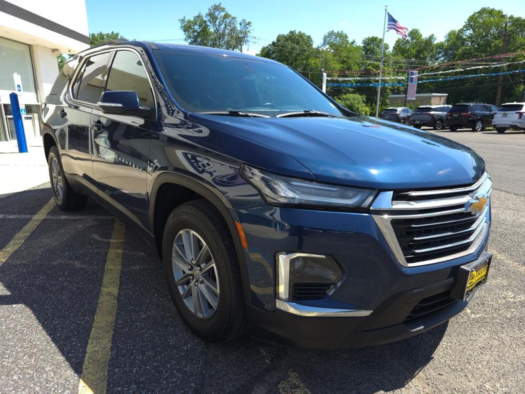 used 2022 Chevrolet Traverse car, priced at $29,492