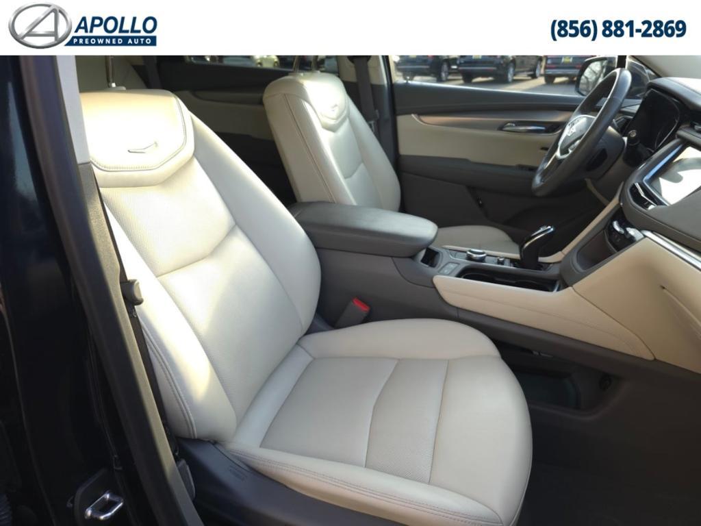used 2022 Cadillac XT5 car, priced at $32,222