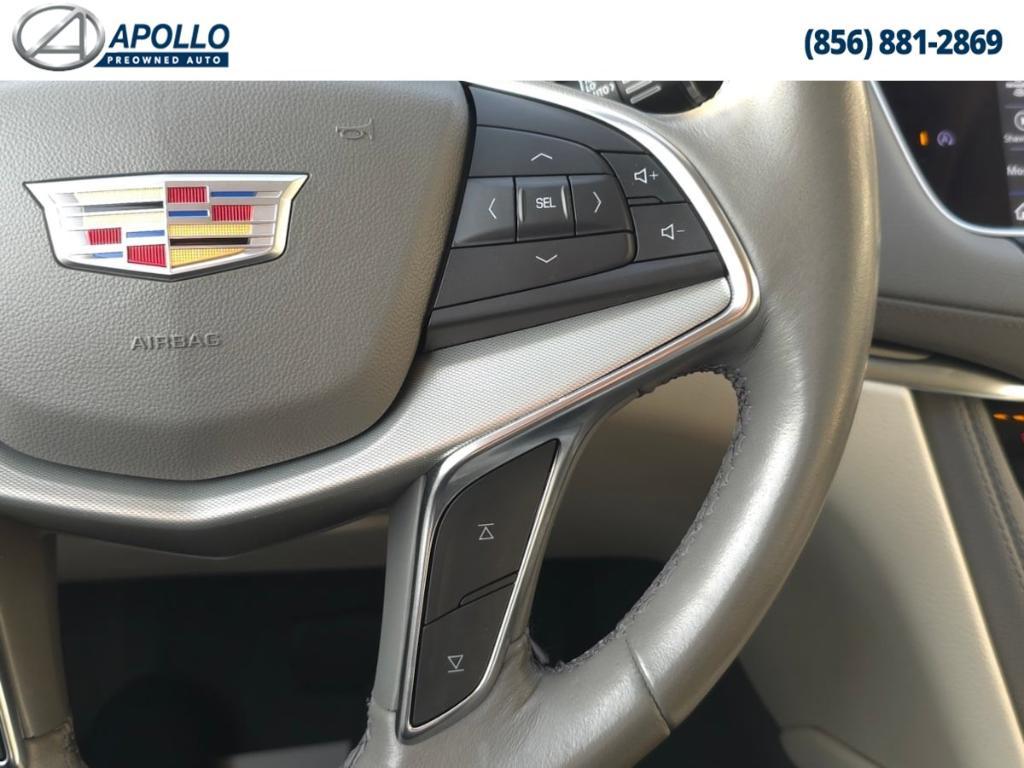 used 2022 Cadillac XT5 car, priced at $32,222