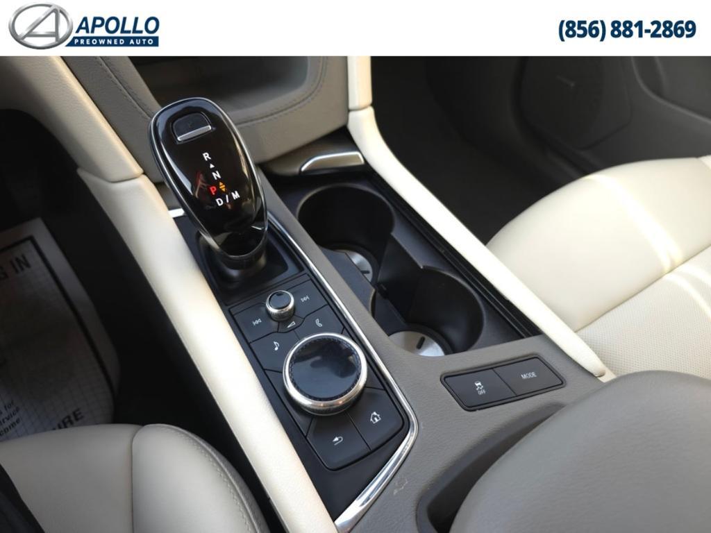used 2022 Cadillac XT5 car, priced at $32,222